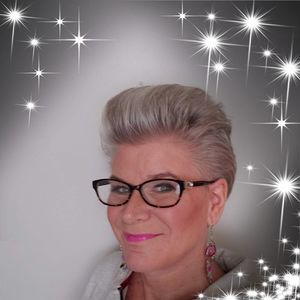 Meet your Posher, Valerie